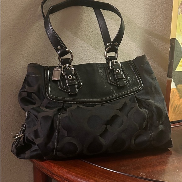 Coach Black Signature Shoulder Bag - Picture 5 of 11